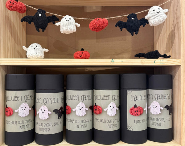 Halloween Ghosties, Bats and Puimpkins Kit